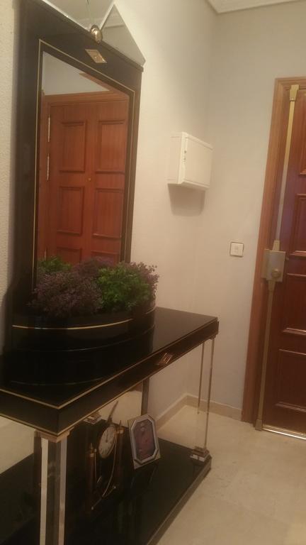 Apartamento Eduardo Dato Seville Exterior photo